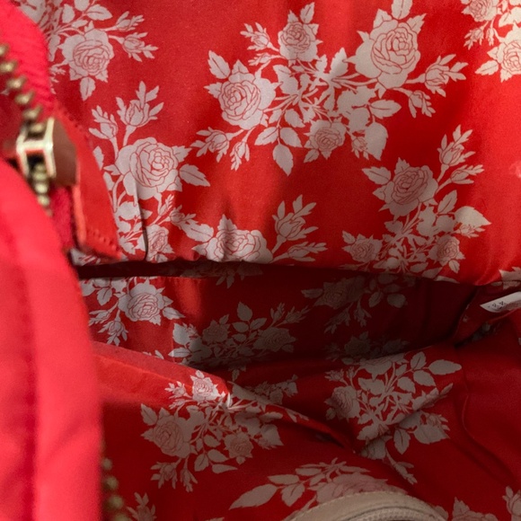 A large red leather beautifully embroidered bag - Picture 14 of 16